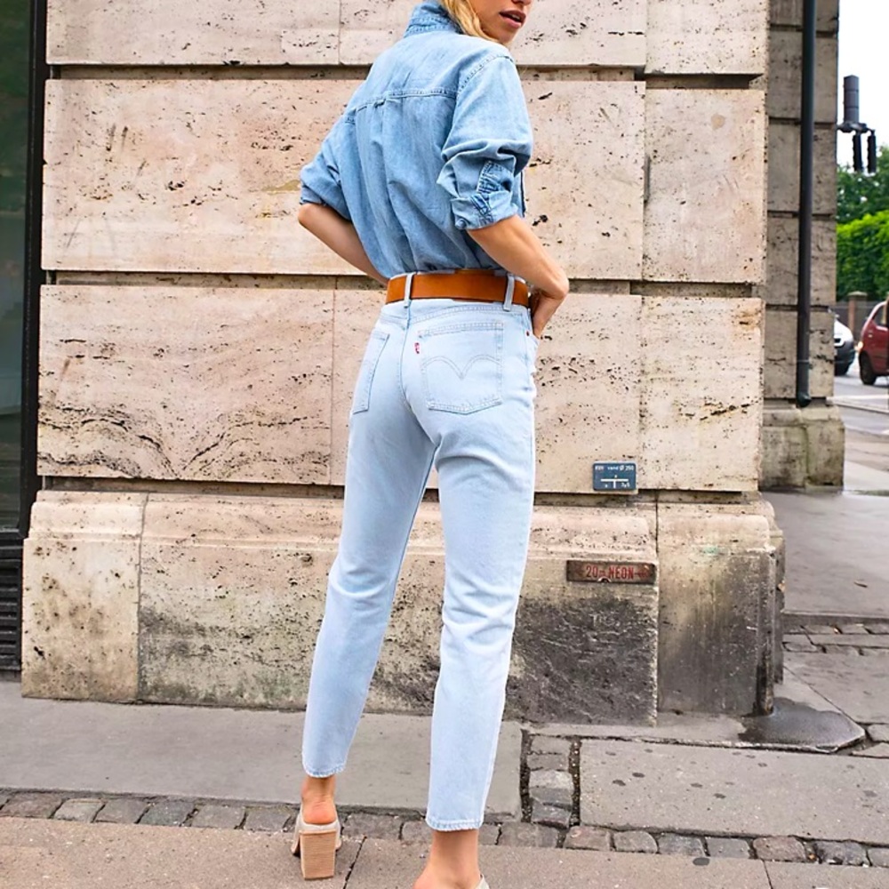 Levis wedgie icon skinny jeans high rise in light blue wash size 24
